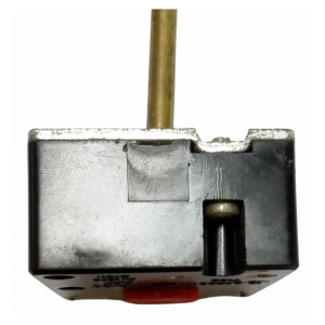 Termostato Calentador de agua T105 TR/77 16AMP 250V 270mm temp 20 + 80C (Italiano)  Termostato Calentador de agua T105 TR/77 16AMP 250V 270mm temp 20 + 80C (Italiano)
